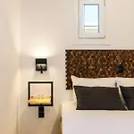 Aurora Mykonos كالافاتيس