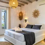 Aurora Mykonos * קלפטיס